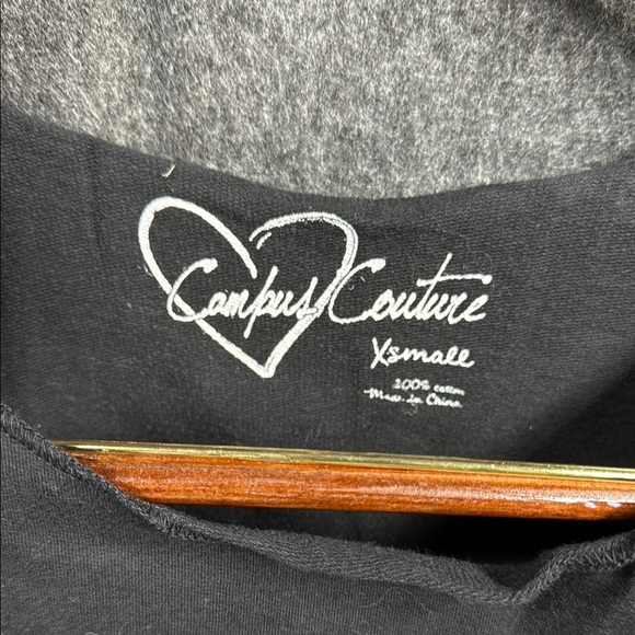 Black and White Muscle Tee with Graphic Design - Picture 2 of 3